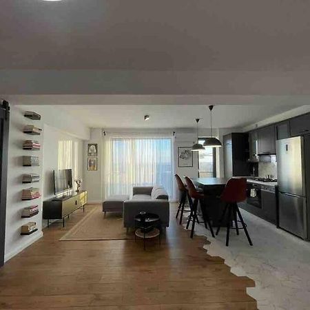 Modern 2-Bedroom Apartment In New Residence Craiova Exterior foto